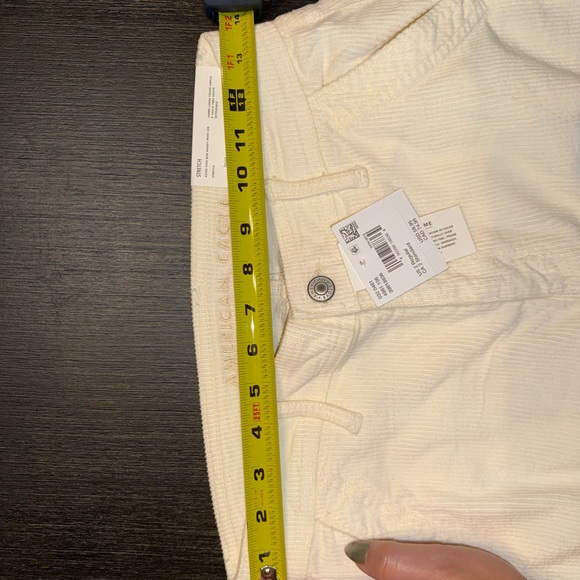 American Eagle Outfitters White Wide Leg Cargo Pants - Picture 4 of 5